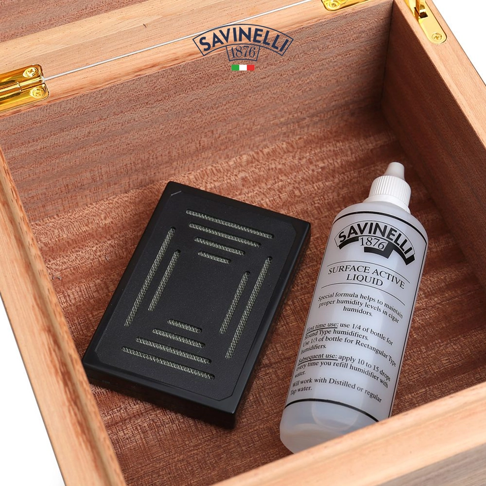 Savinelli Humidor Fyrkantig Valnöt